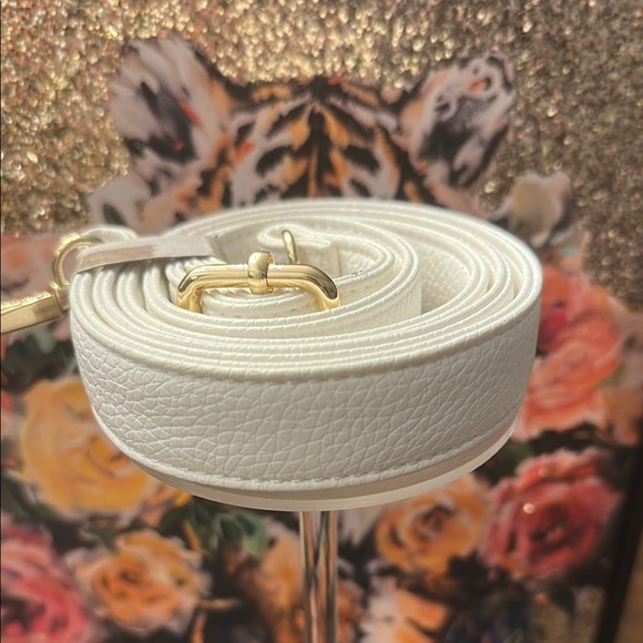 Handbags - Elegant White Faux Leather Purse Strap